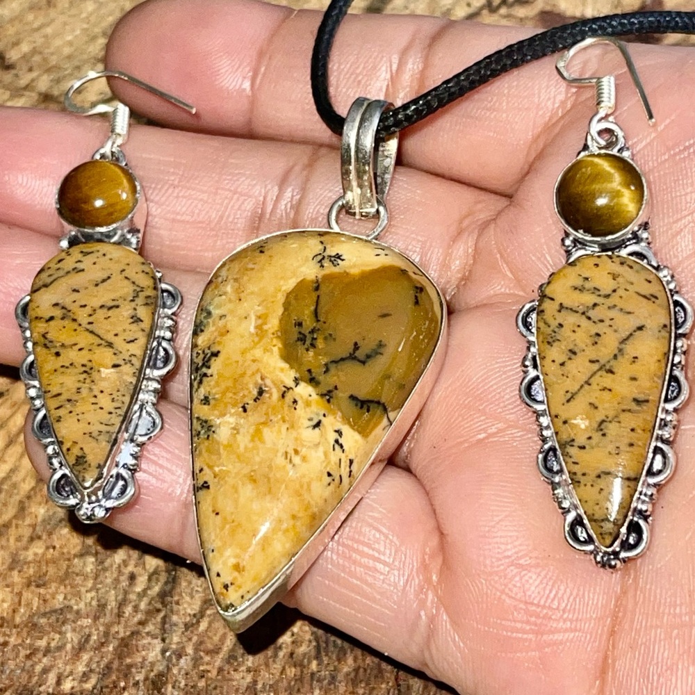 Ginger Color Honey Dendritic, Tigereye Pendant & Earrings Set